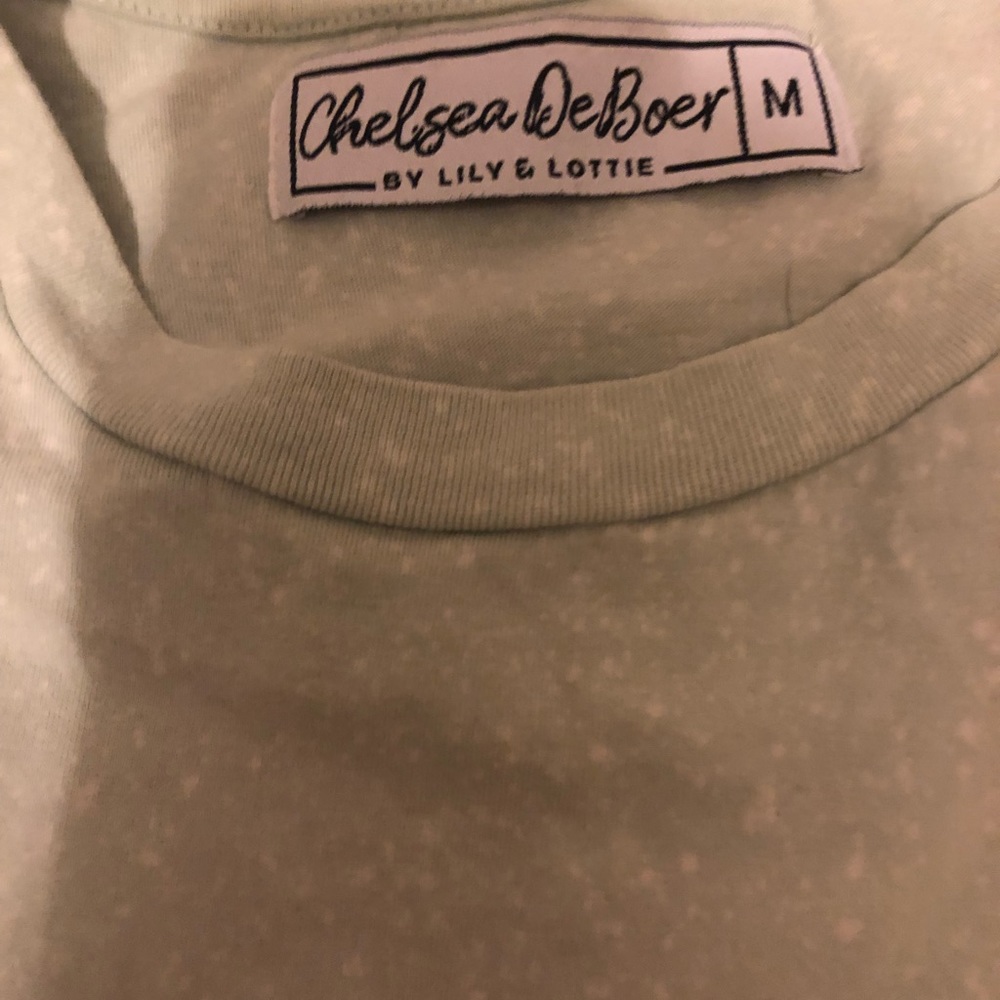 Chelsea deboer distressed tee! EUC